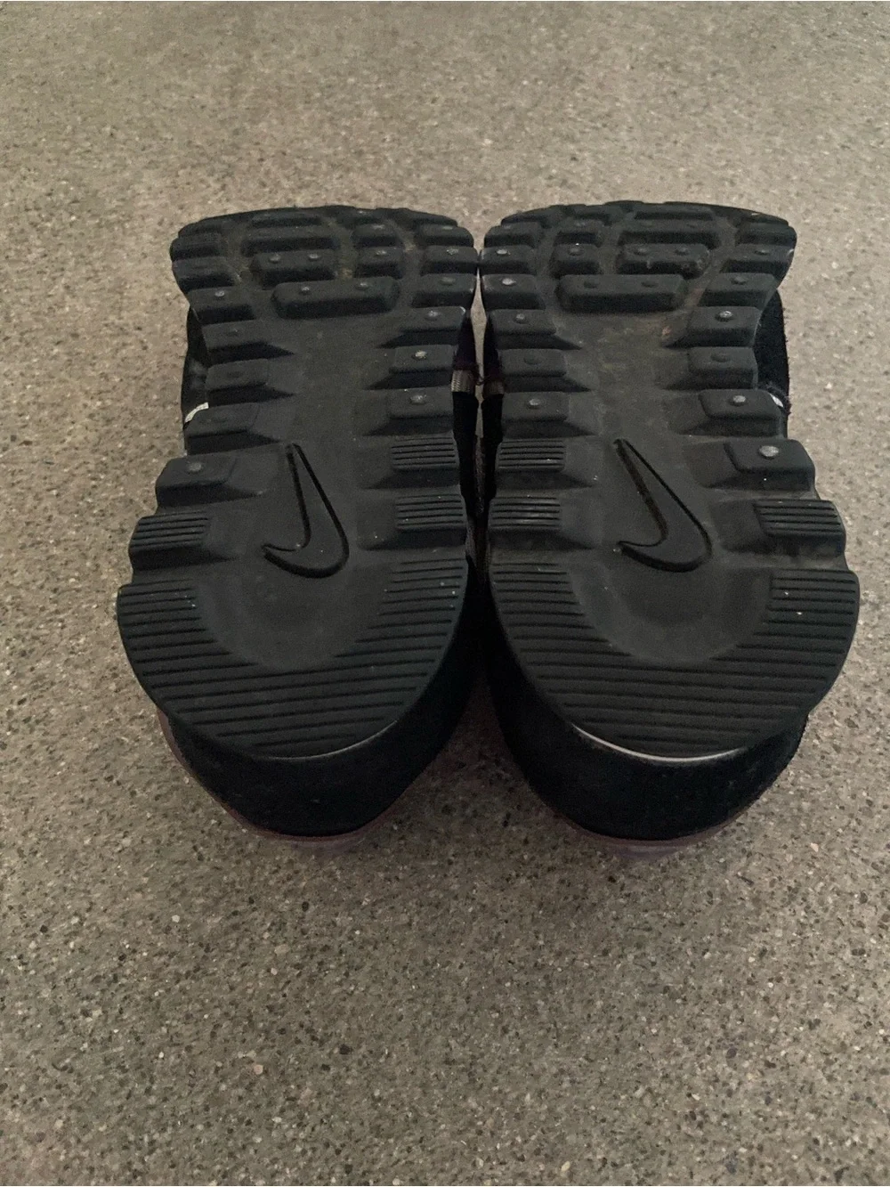 Nike Women’s Black and Purple Running Sneakers with Pink Laces Size 7